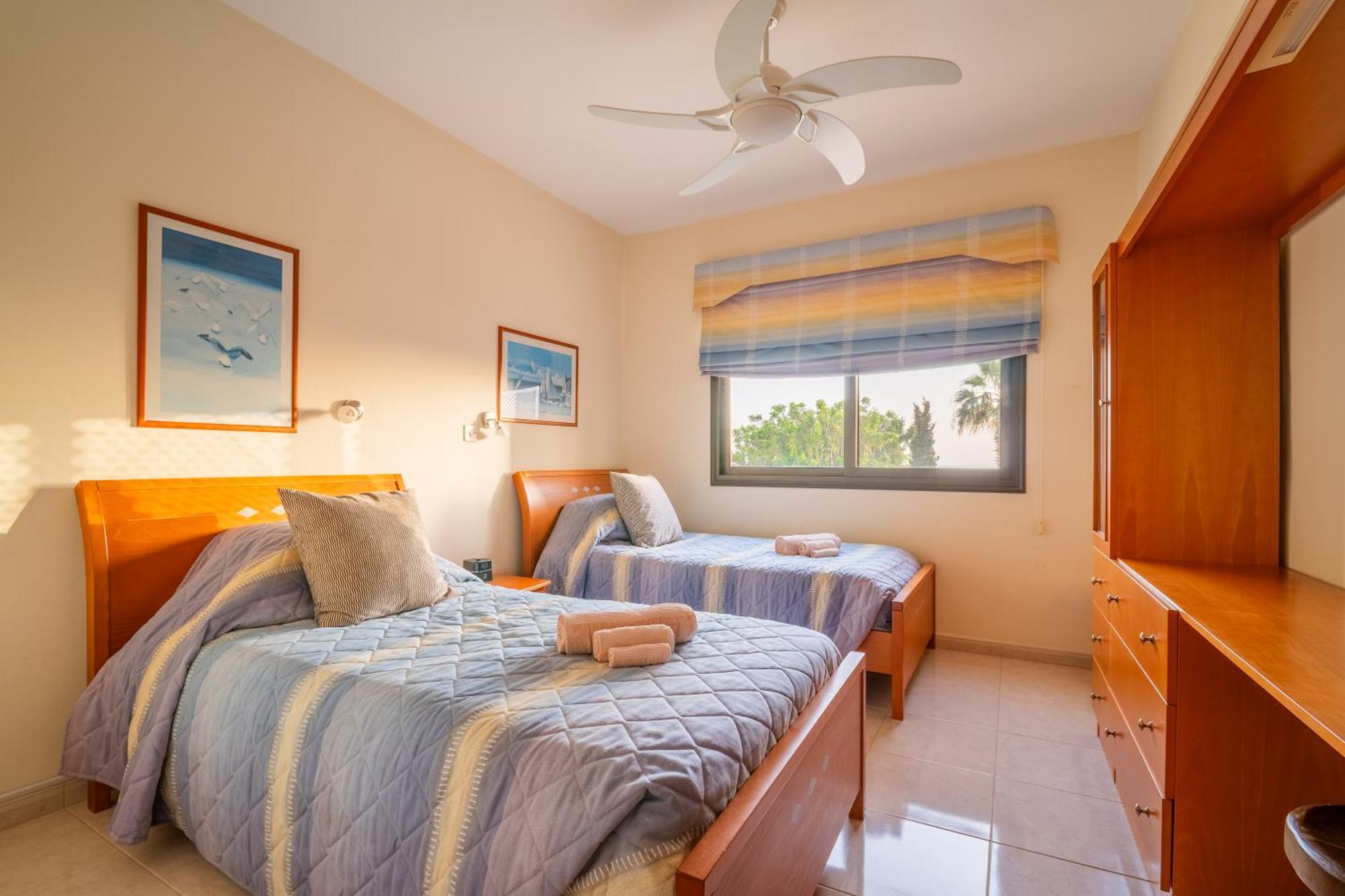 Pontus - Stunning Views & Privacy In Beautiful Garden With Pool & Hot Tub Kouklia