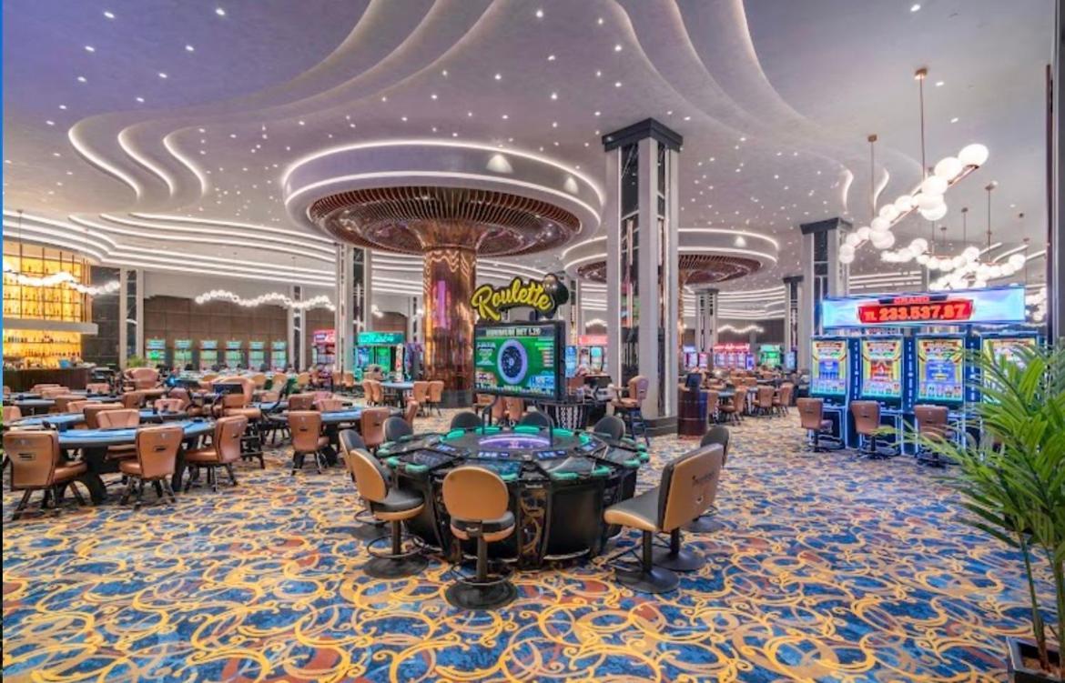 Grand Sapphire * Aglantzia