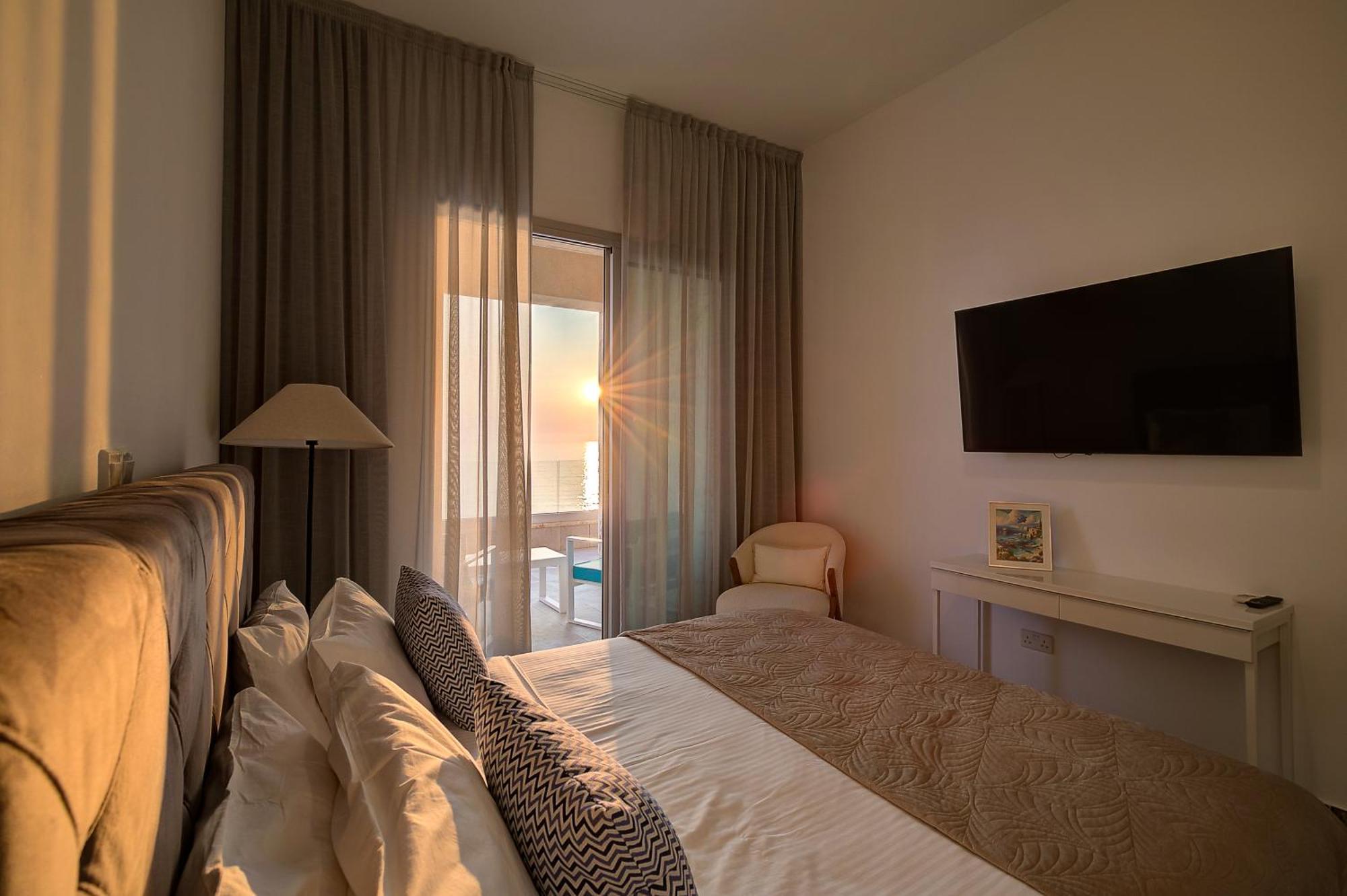 Olymp Luxury C - Seafront Elegance With Infinity Pool And Exclusive Lifestyle *