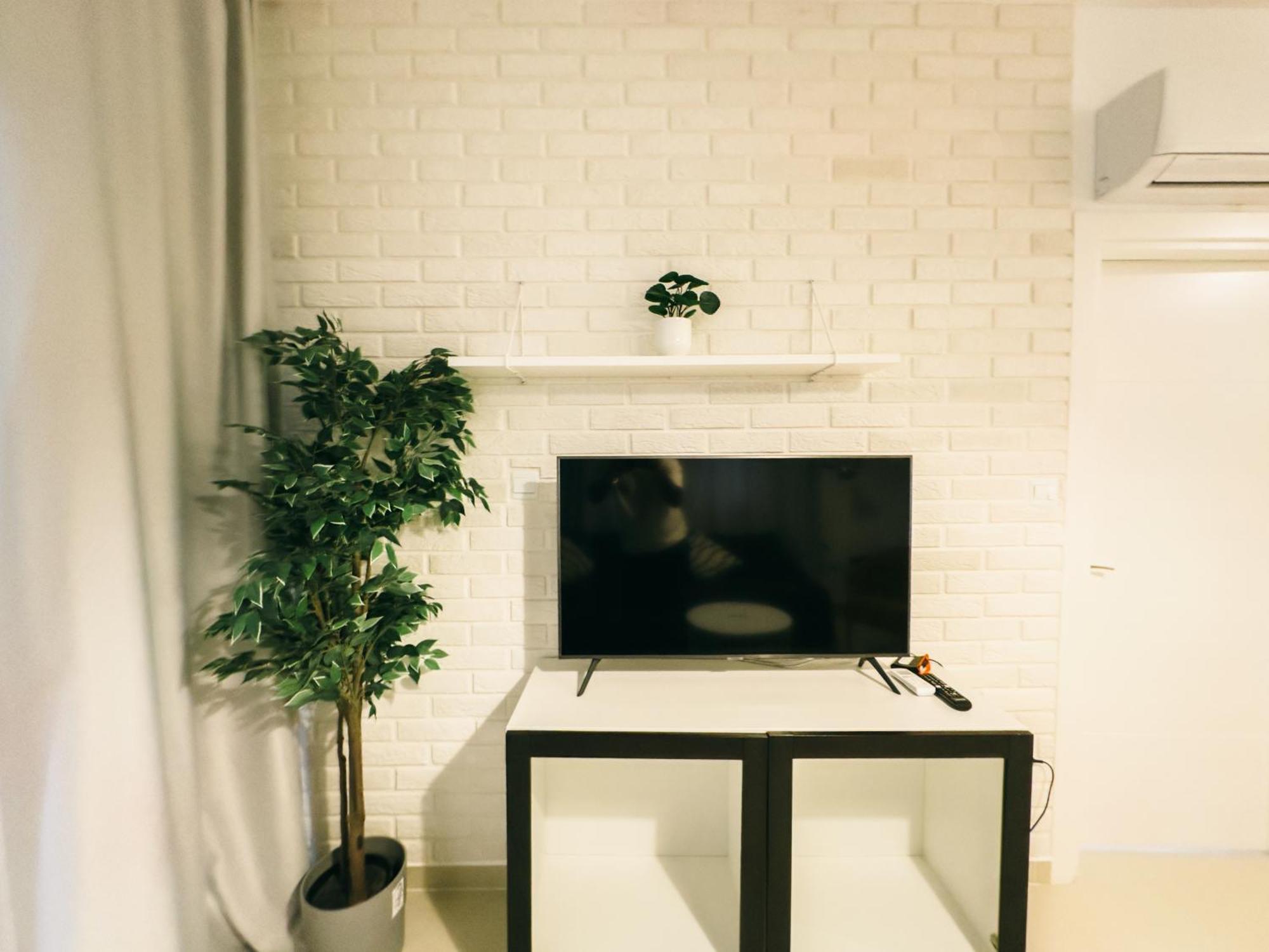 Caesar Luxury 1 Bedroom On The Ground Floor