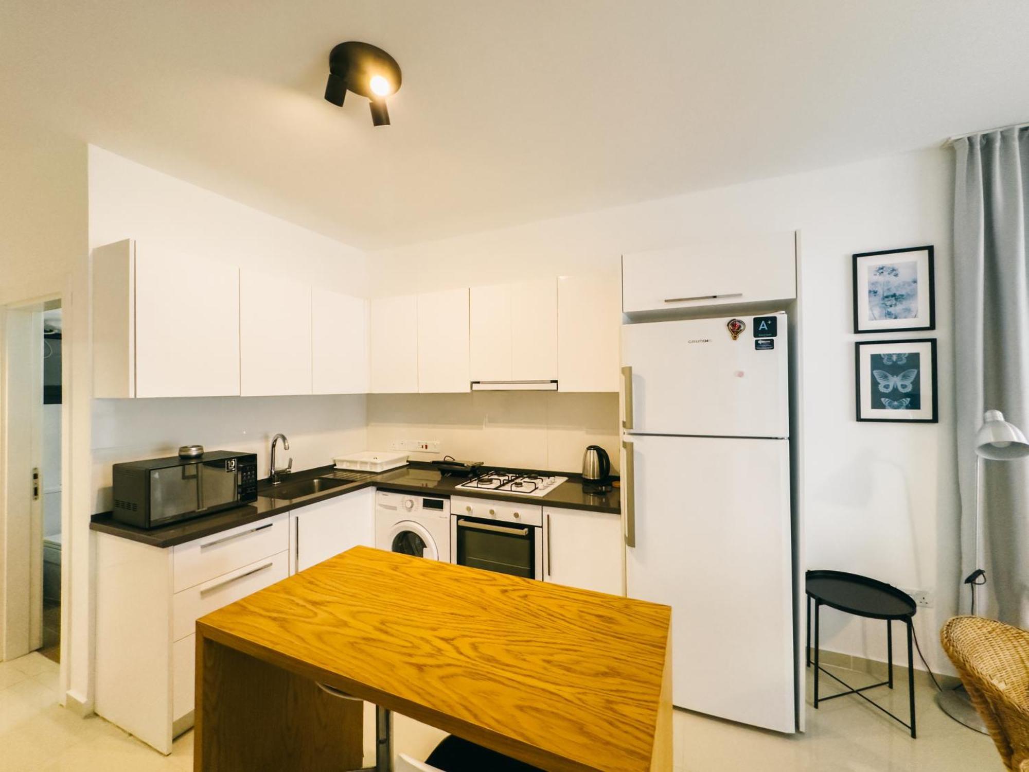 Caesar Luxury 1 Bedroom On The Ground Floor Apartment