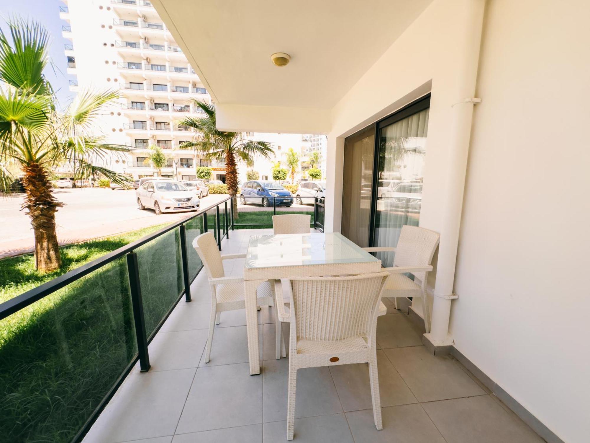 Apartment Caesar Luxury 1 Bedroom On The Ground Floor