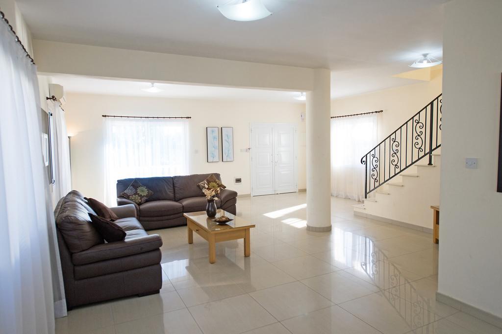 Hara Nissi Beach Villas Villa
