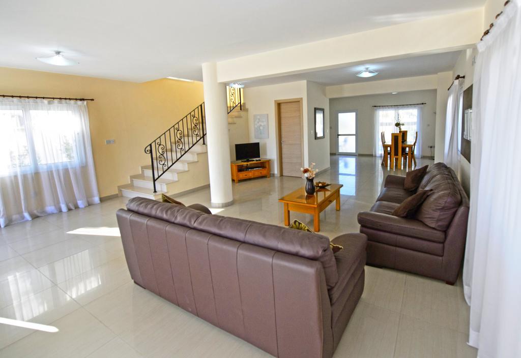 Hara Nissi Beach Villas * Ayia Napa