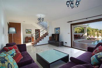 Koumasia Sunrise Villa