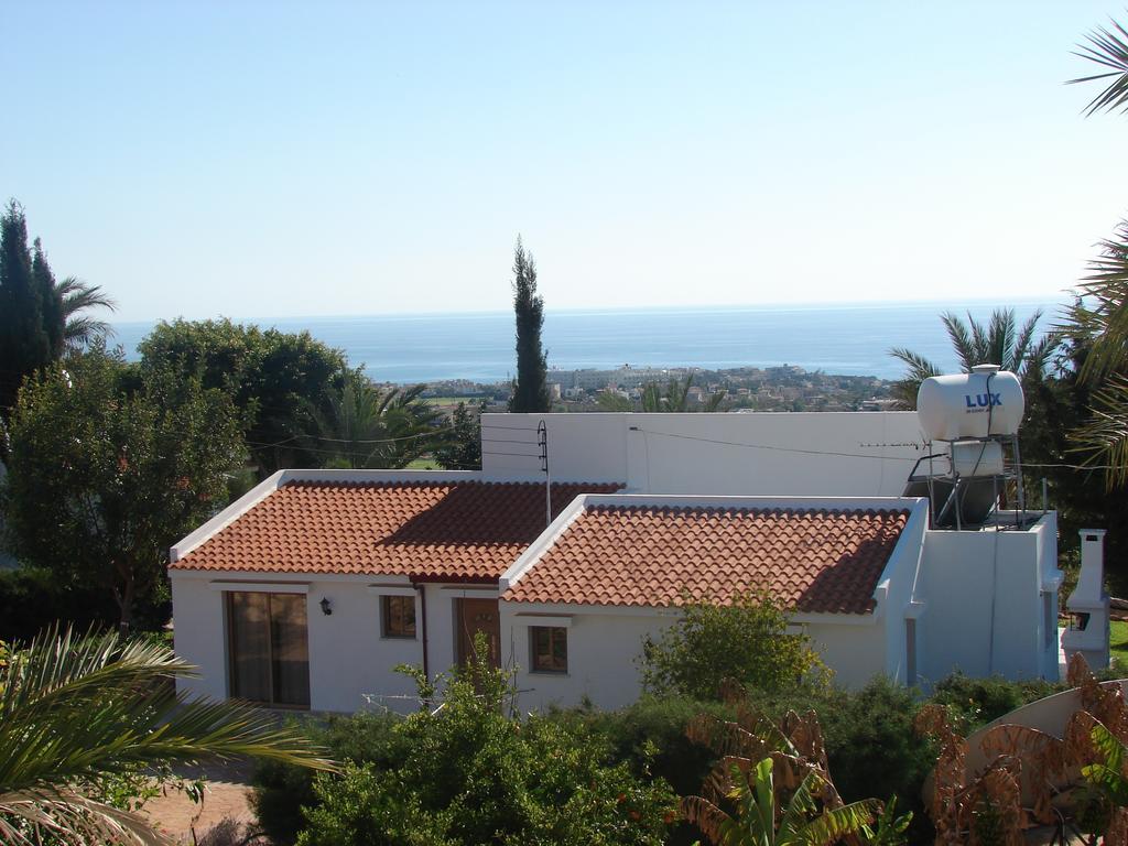 Briona * Coral Bay