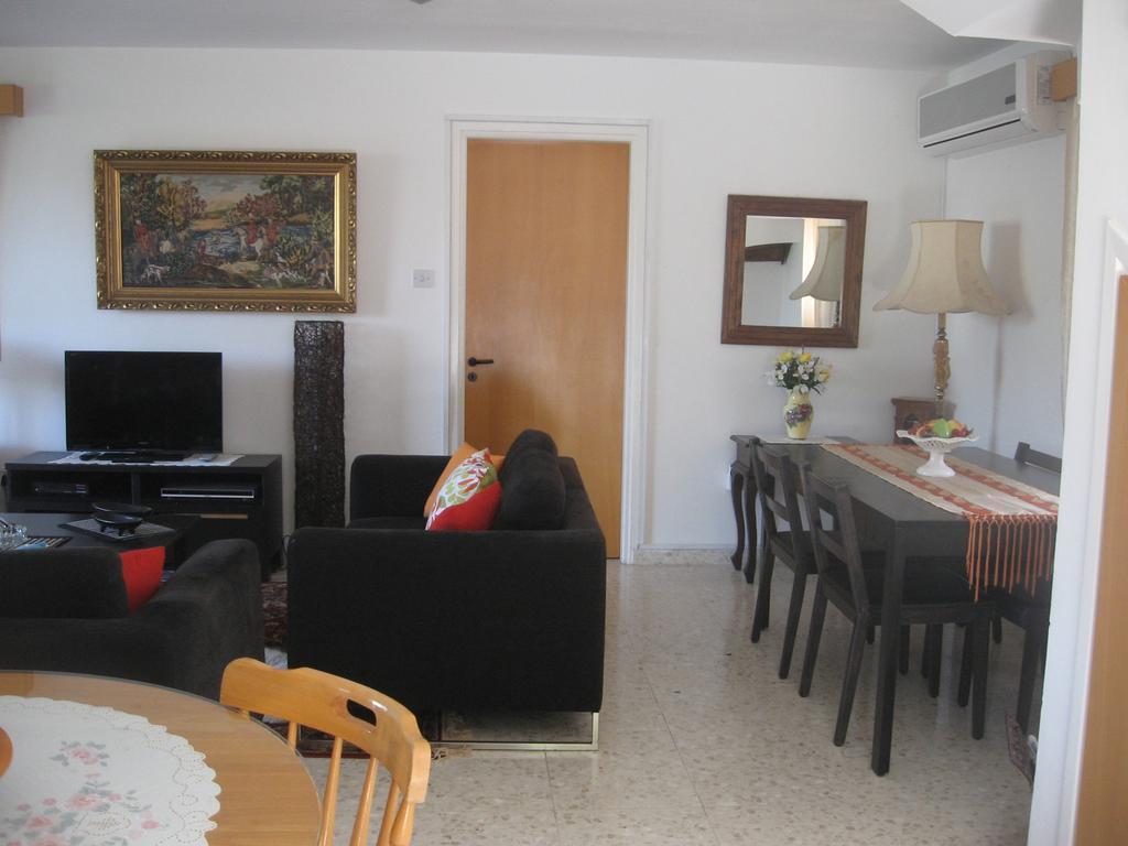 Zena * Pissouri