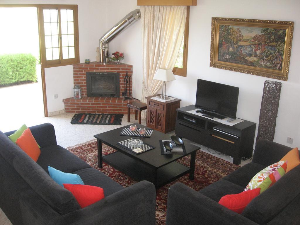 Zena * Pissouri