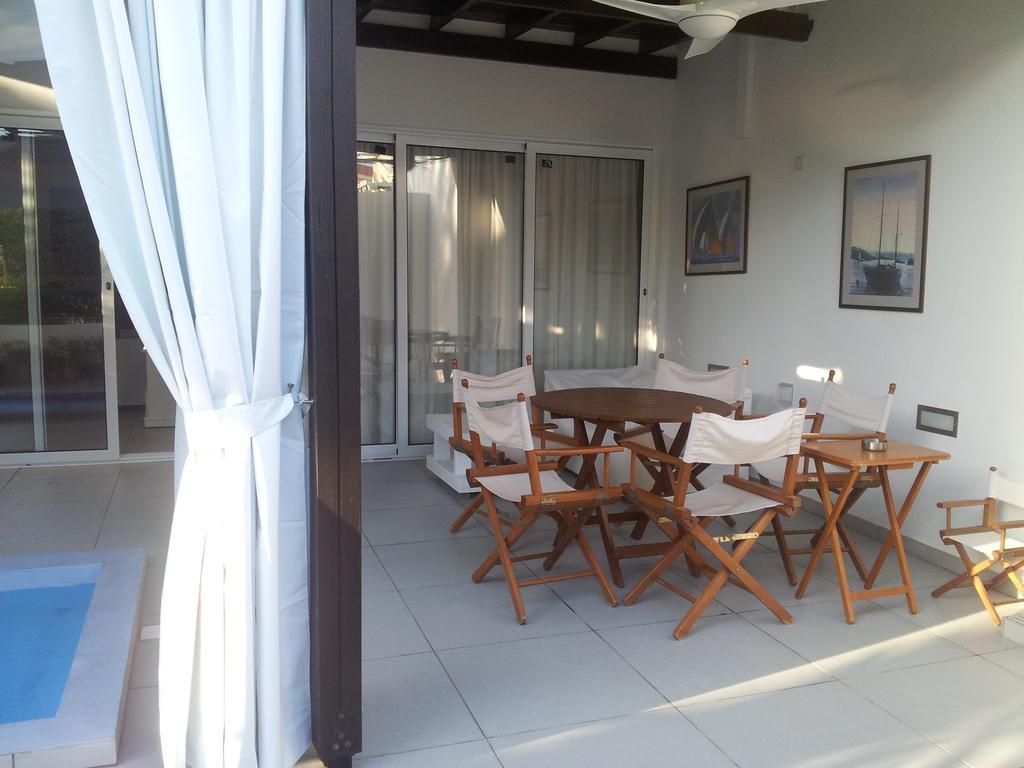 Yialos Holiday Apartments Perivolia