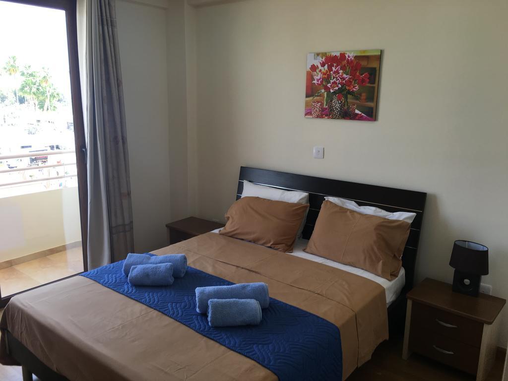 Apartment Ithaki Phinikoudes No. 205