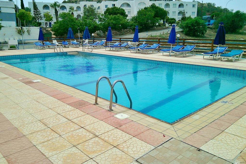 Aparthotel Maouris *