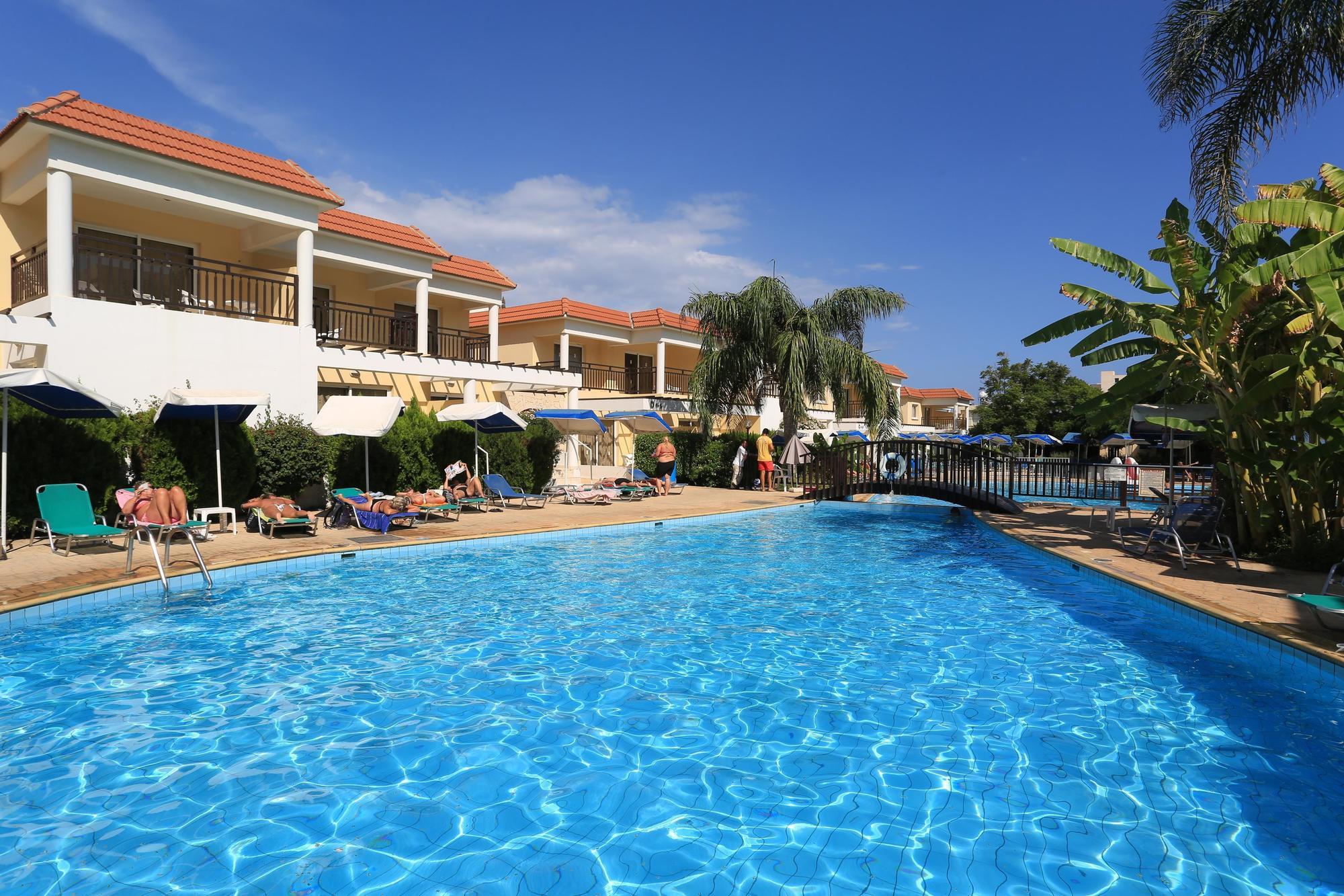 Aparthotel Jacaranda 3*