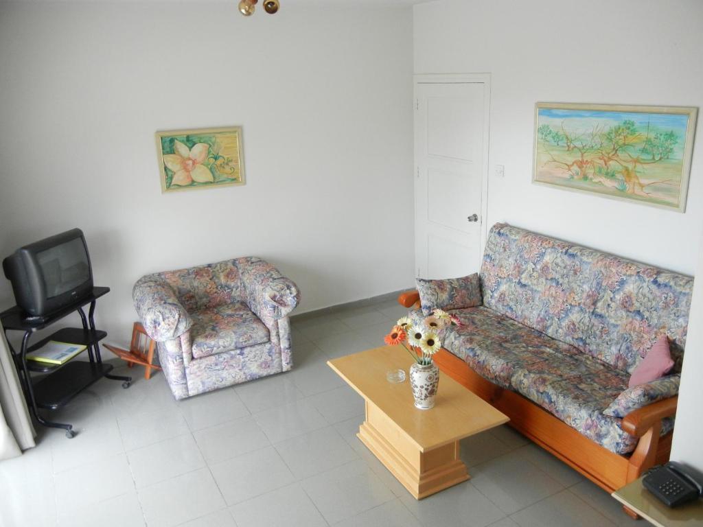 Tsialis Aparthotel
