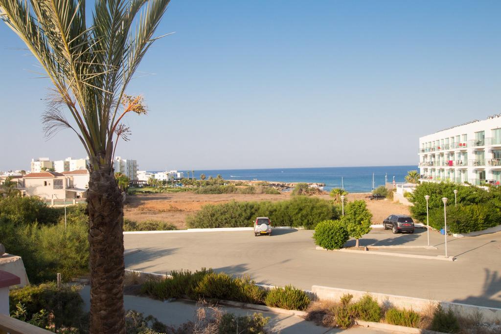 Fig Tree Bay 2 *