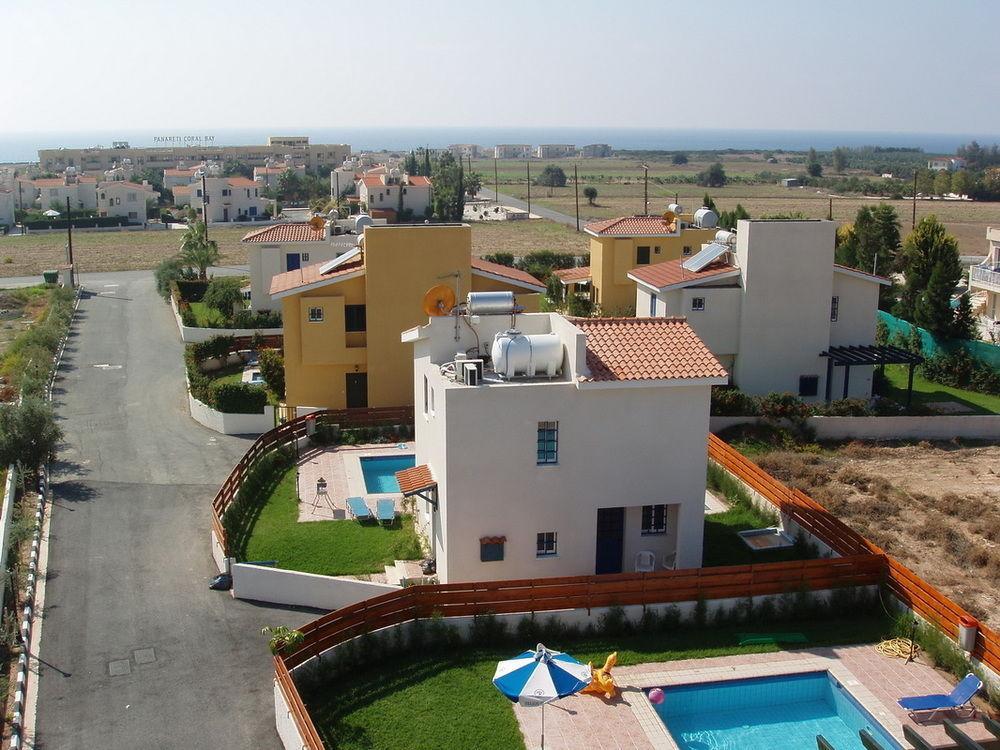 Kotsias Corallia * Coral Bay