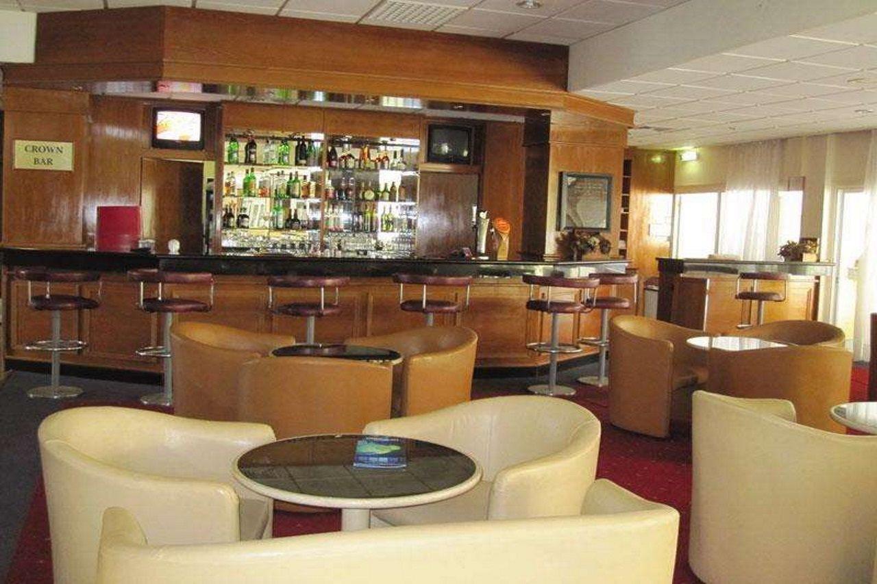 Crown Elamaris Aparthotel