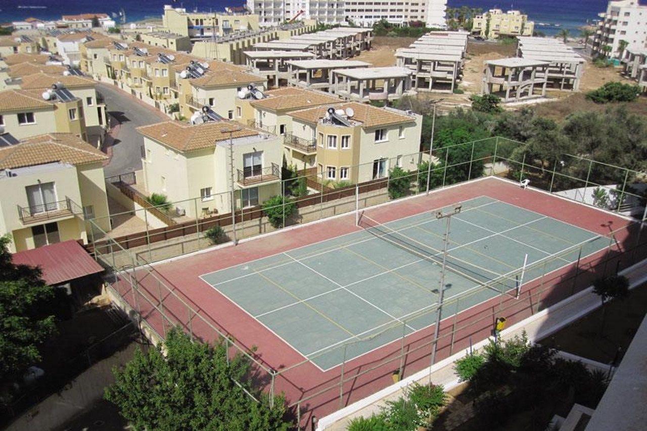 Crown Elamaris 3*
