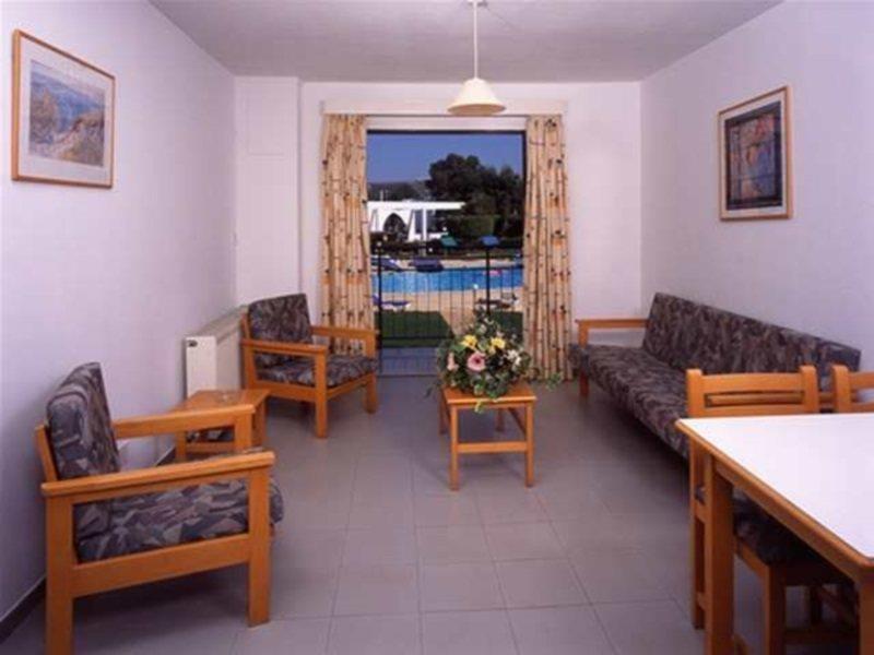 Hotel Iphigenia 3*