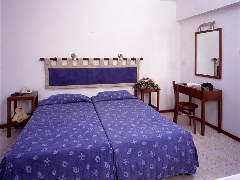 Aparthotel Jacaranda 3*