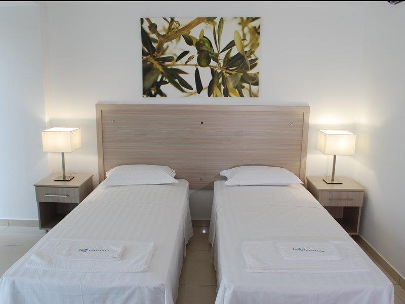 Aparthotel Frixos Larnaca