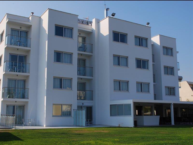 Aparthotel Frixos