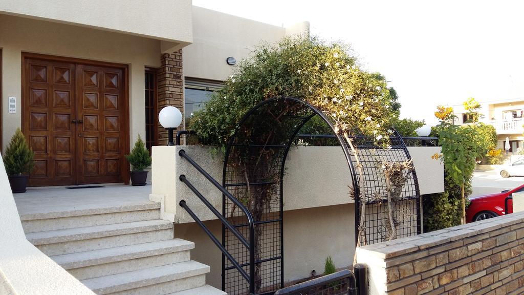 Ideal Family House