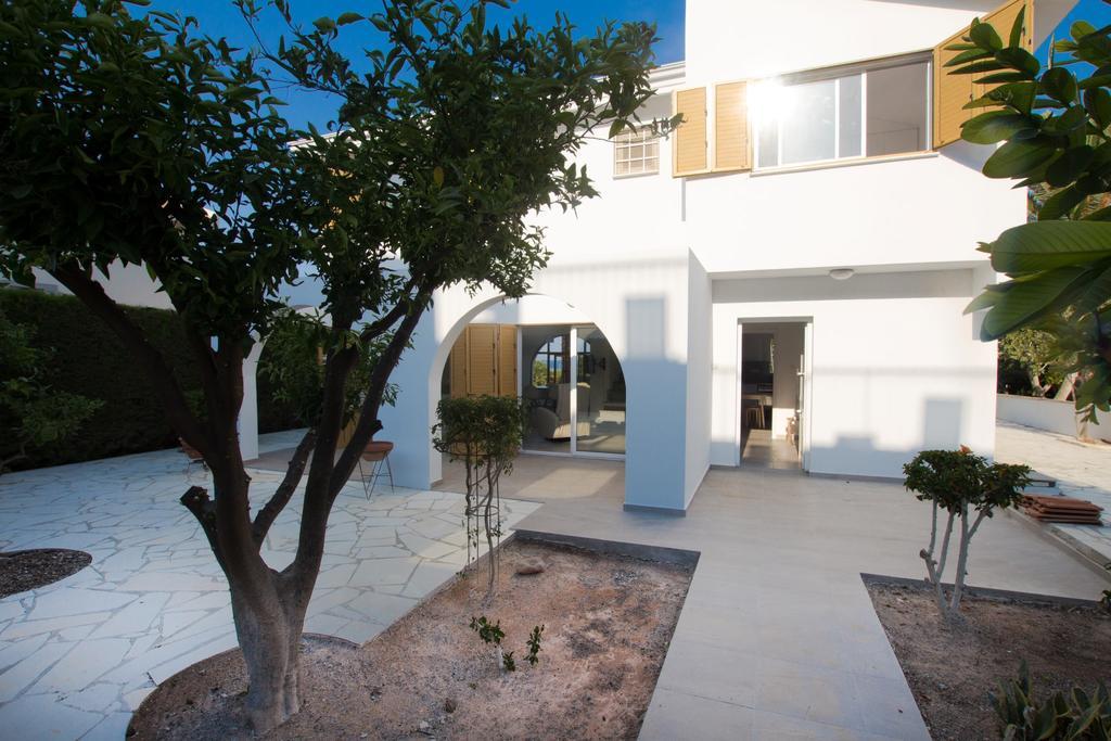 Villa Fig Tree Bay 2 Protaras