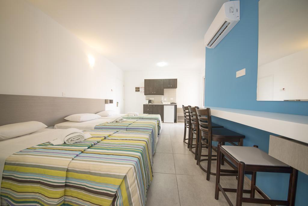 A Maos Ayia Napa
