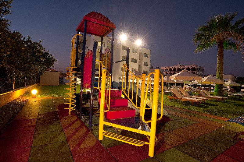 Frixos Aparthotel Larnaca