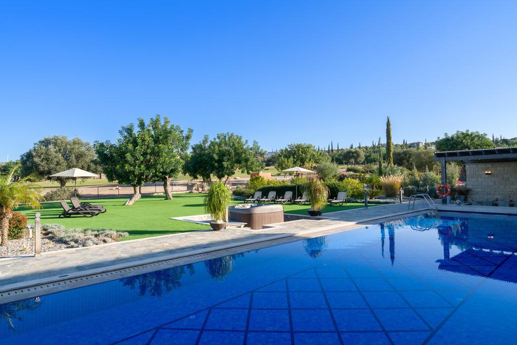 Villa 5 Bedroom Villa Rio With Large Private Pool And Hot Tub, Aphrodite Hills Resort