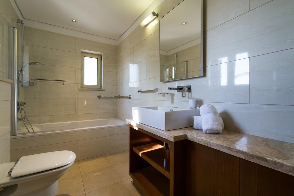 5 Bedroom Villa Rio With Large Private Pool And Hot Tub, Aphrodite Hills Resort Villa