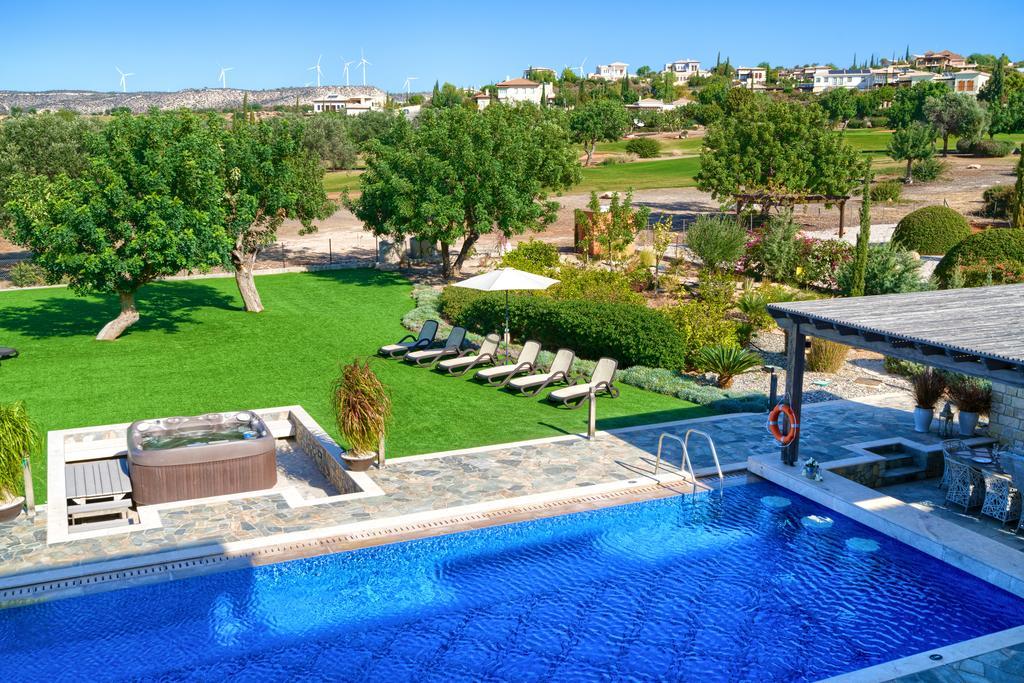 5 Bedroom Villa Rio With Large Private Pool And Hot Tub, Aphrodite Hills Resort Villa Kouklia