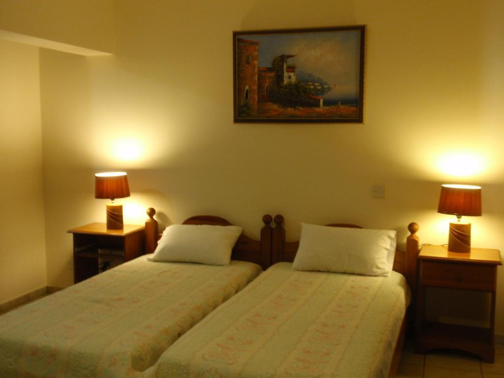 Appartement Palm Sea Beach Holiday Suites And Larnaca