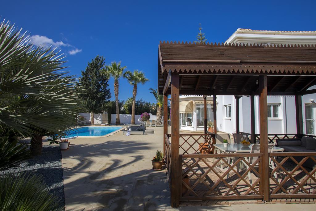 Villa Georgia Pernera