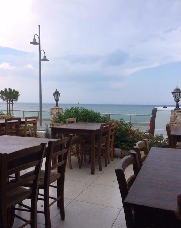 Mariko * Larnaca
