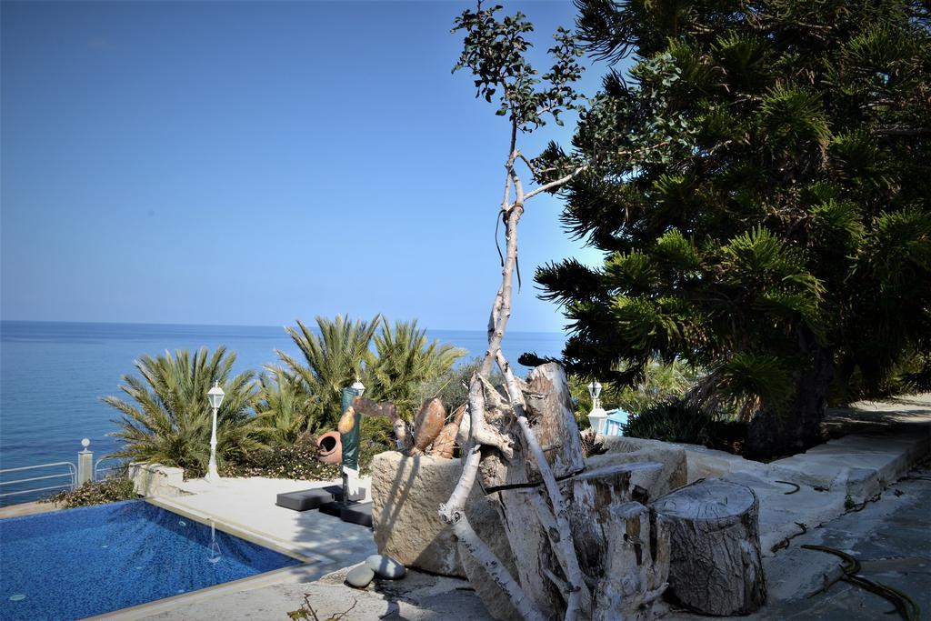Fata Morgana Villa *