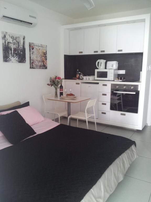 Yialos Holiday Apartments * Perivolia