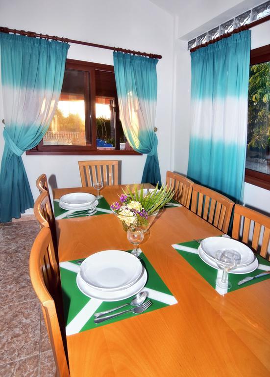 Villa Lp