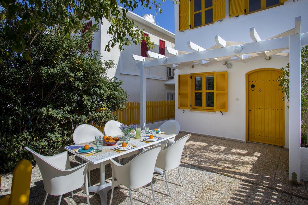 Dandelion Villa