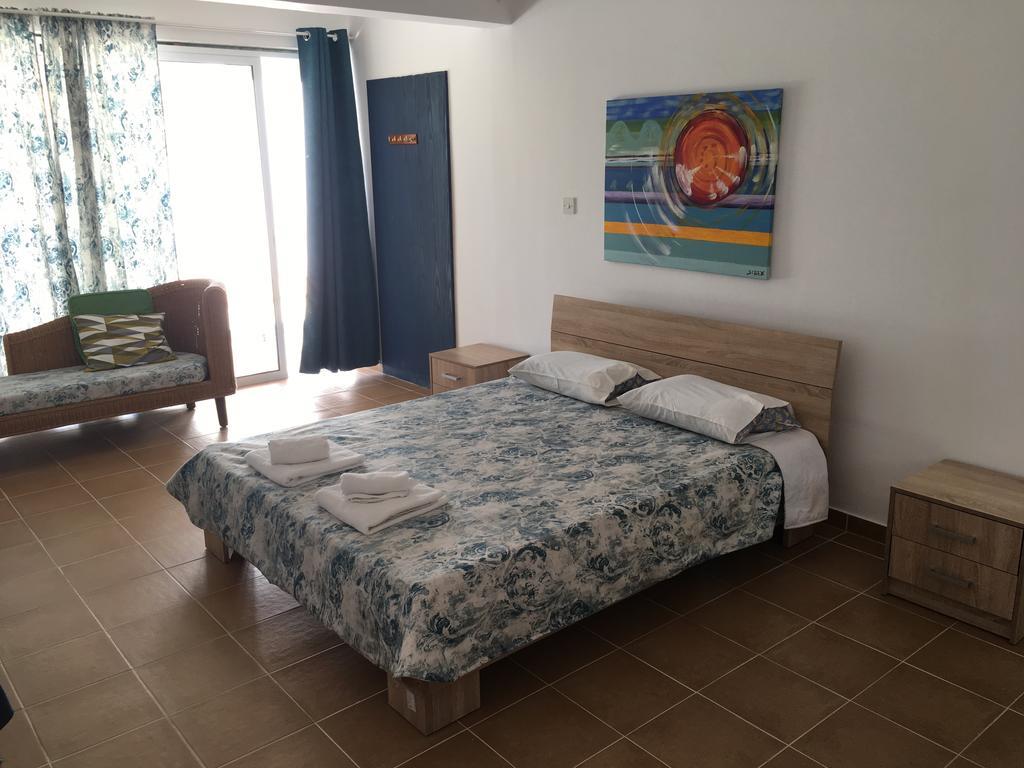 Periyiali Aparthotel Polis