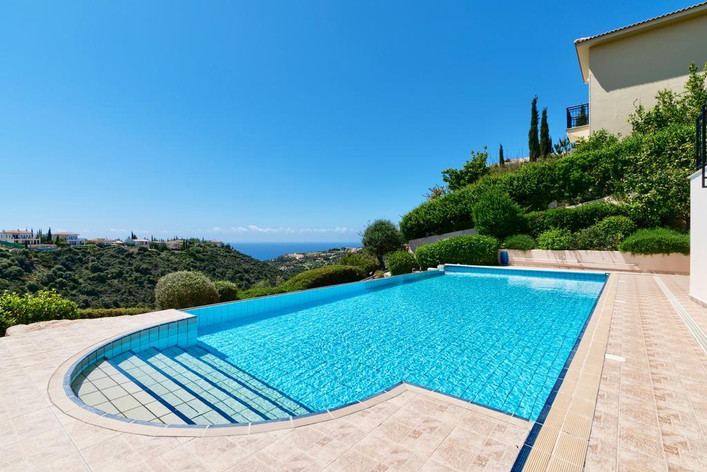 Villa 4 Bedroom Helidoni With Private Infinity Pool, Aphrodite Hills *
