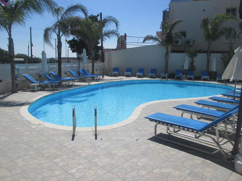 Tsialis Aparthotel Larnaca