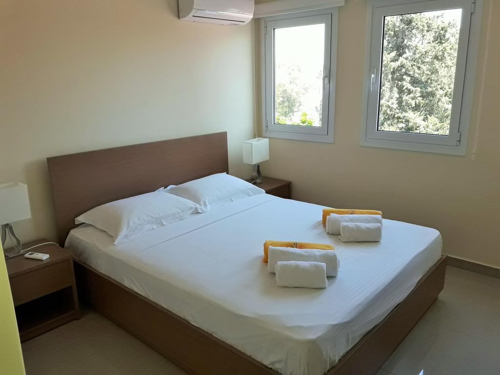 32 Hill Court Apartment *