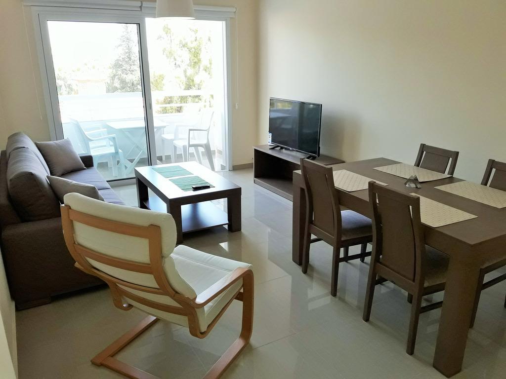 32 Hill Court Apartment
