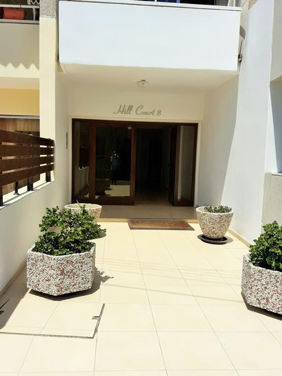 32 Hill Court