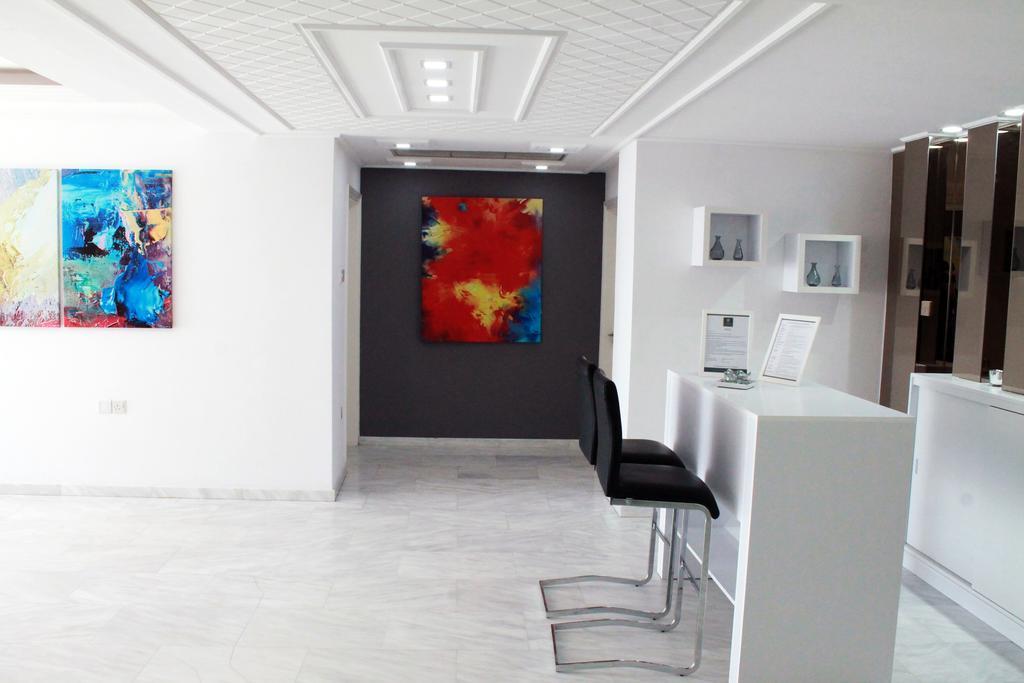 Lazuli Beachfront Penthouse 504 Apartment