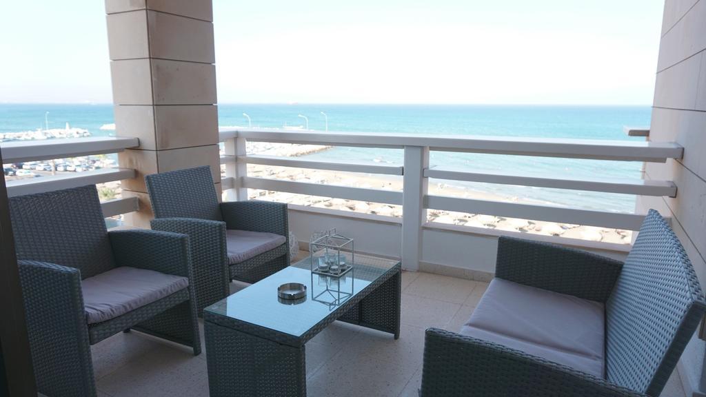 Lazuli Beachfront Sea View Ap144 Apartment