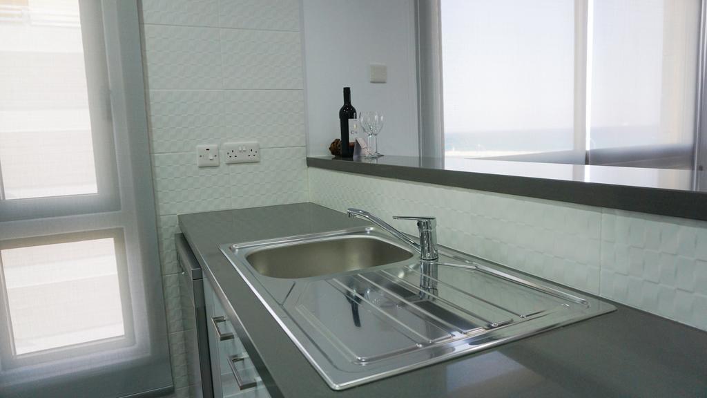 Lazuli Beachfront Sea View Ap144 *
