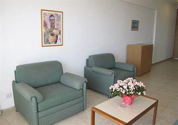 Sun Hall 3* Larnaca