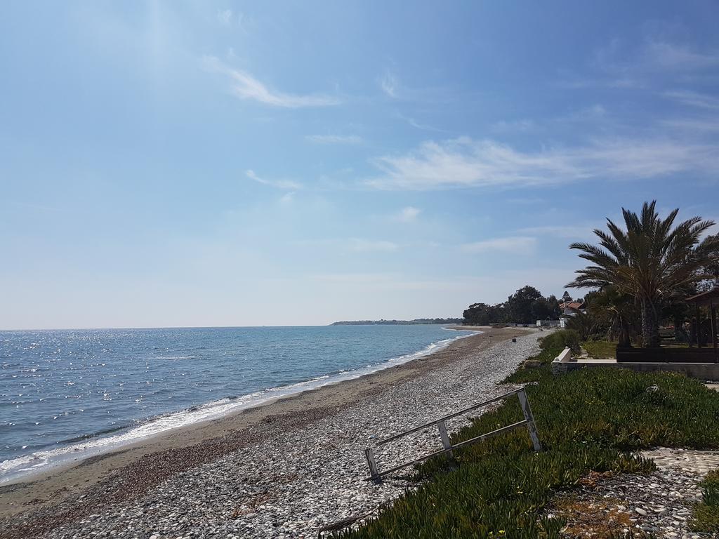 Beach House At Seafront Vakantiehuis *